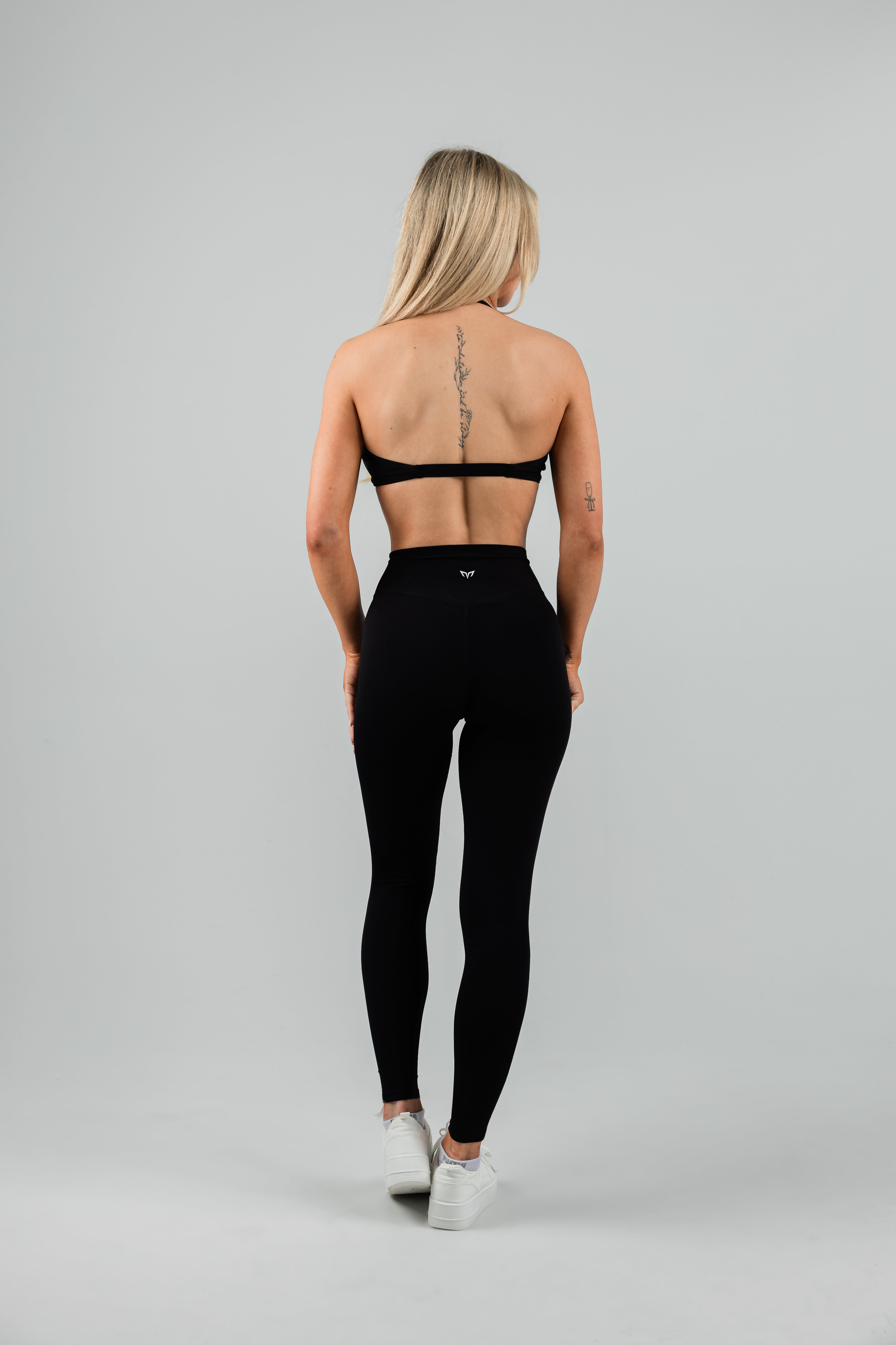 Apex Twist Bra